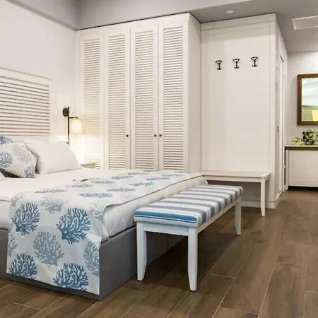 Thassos Grand